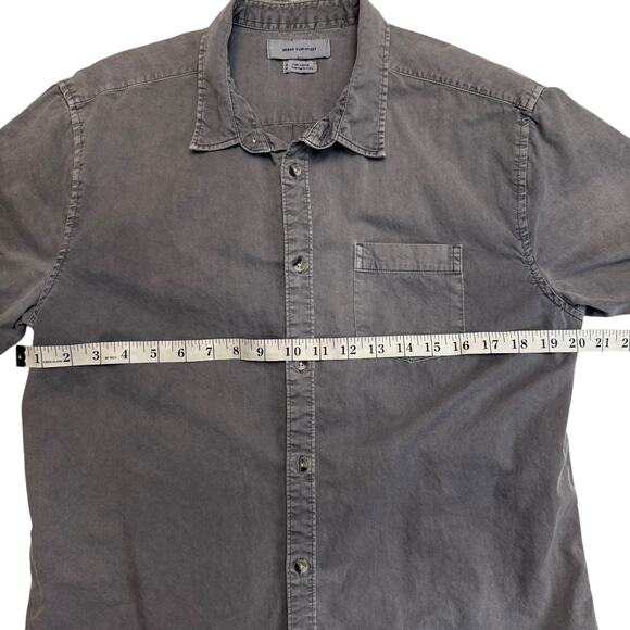 Urban Outfitters Gray Short Sleeve Button Up Shirt Men’s M 100% Cotton Casual - Picture 11 of 12